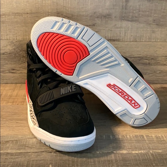 Air Jordan Legacy 312 - Black/Black Fire-Red - Picture 6 of 6